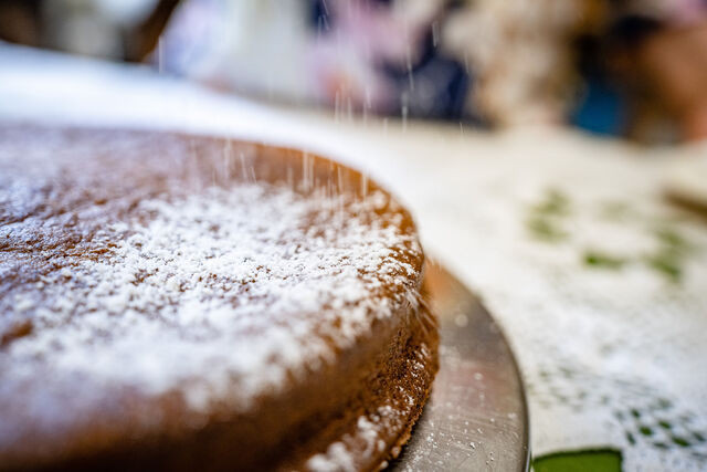 wir backen jeden Tag SELBST und mit viel LIEBE