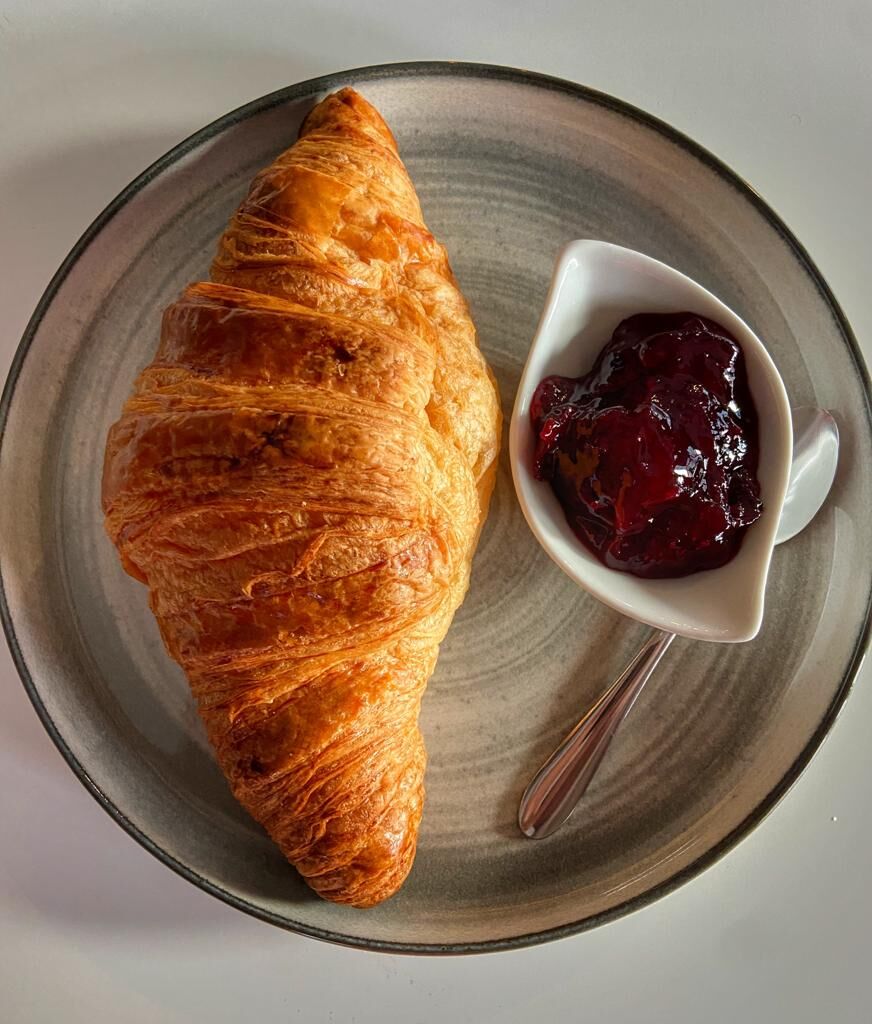 Butter Croissant+Sour Cherry Jam