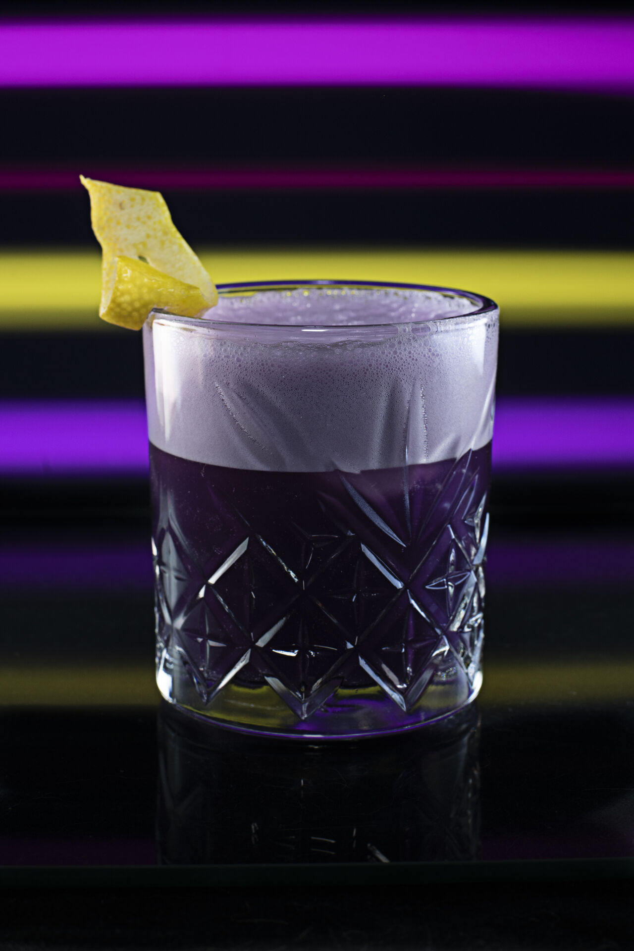 Vanda
Ingrédients : Citron jaune, gin, lavande, limonade, sucre de canne
Saveur : florale
Catégorie : Création