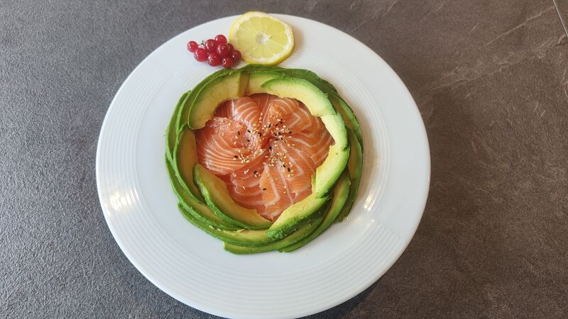 Chirashi Saumon avocat .