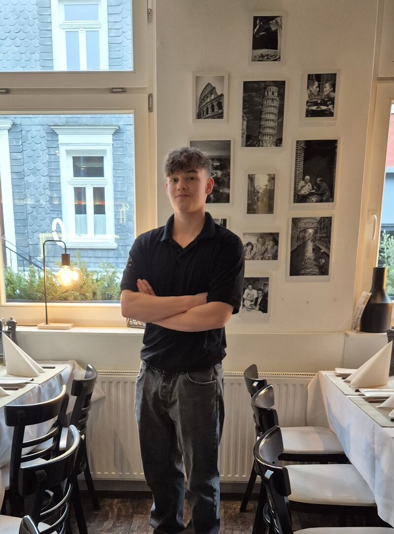 Phill, Aushilfe Service 