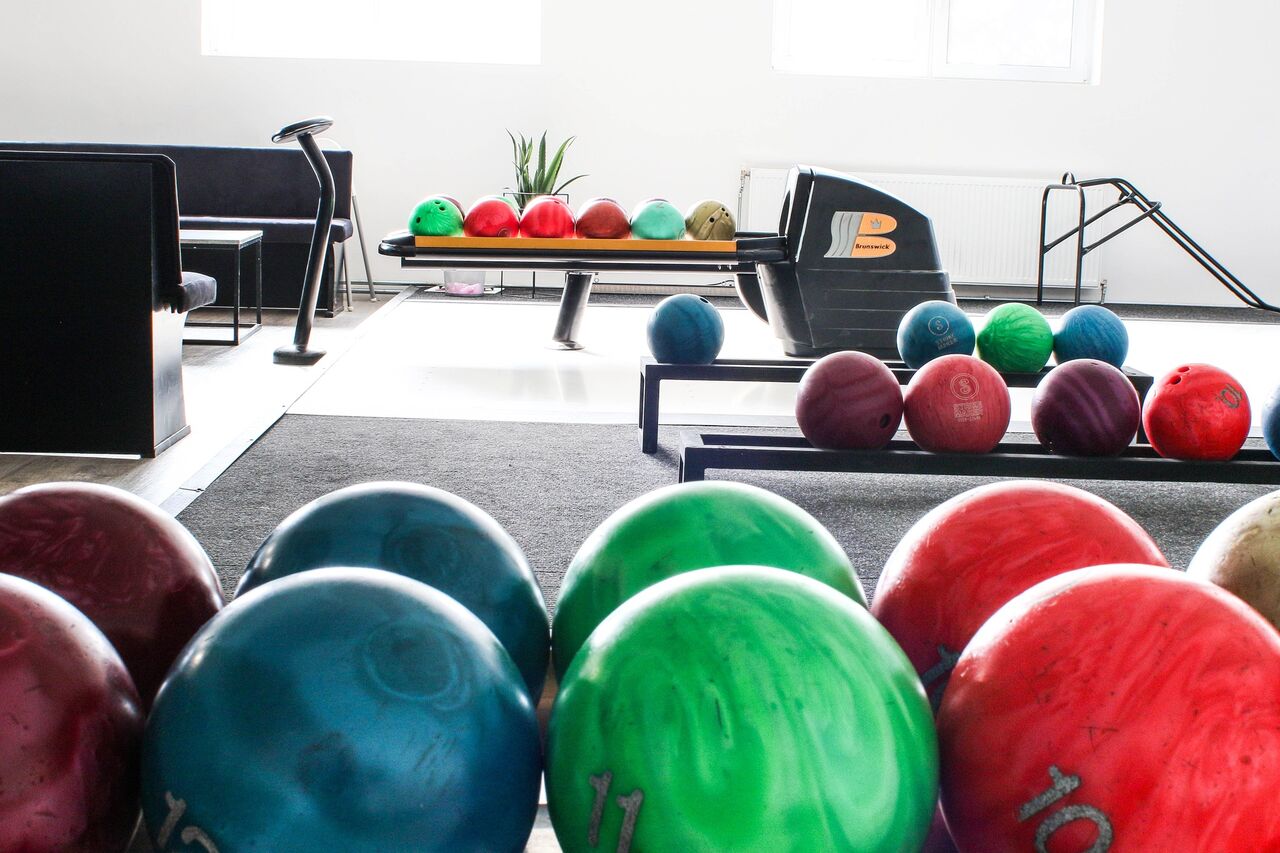 The G.O.A.T. Darts & Bowling Club Catering Nagykanizsa American