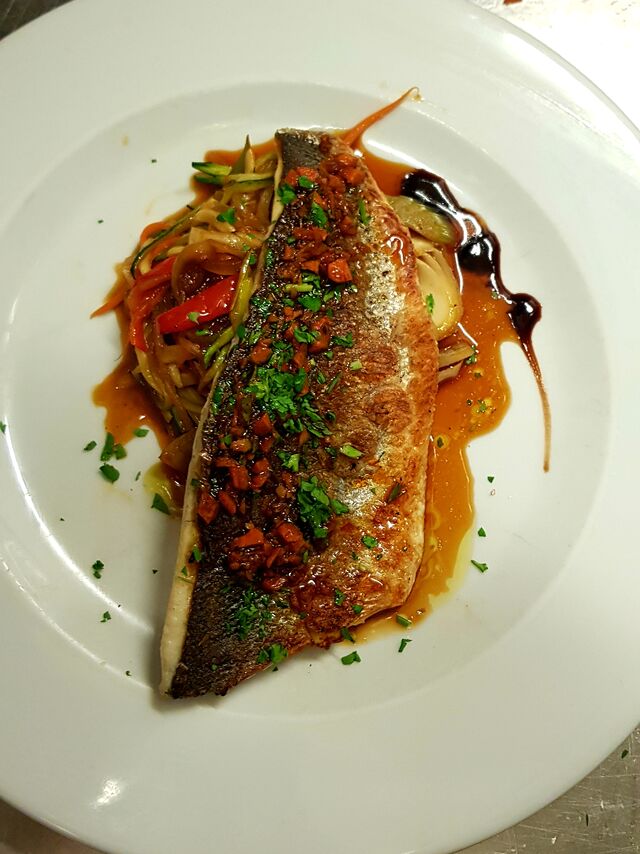 Filet de bar aux aromates 