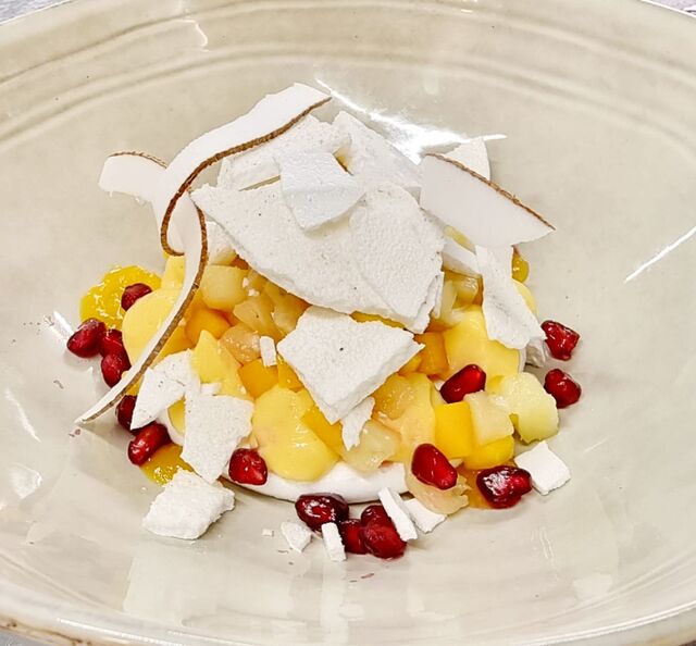 -PAVLOVA DU CHEF
Aux fruits exotiques, glace passion