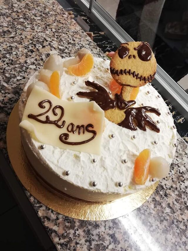 Bavarois litchi/framboise thème l'étrange Noël de Monsieur Jack