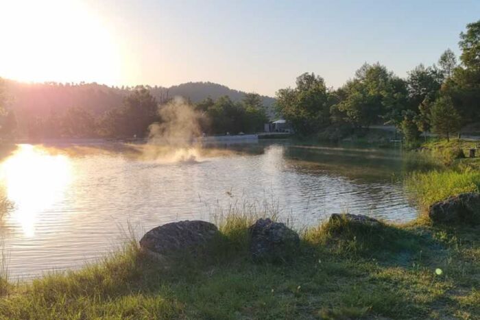 Lac De L Aillade Beaumont De Pertuis