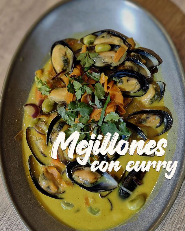 Mejillones al curry verde
