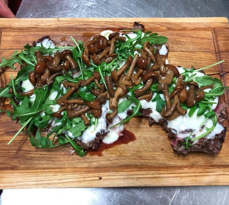 tagliata zola rucola e funghi