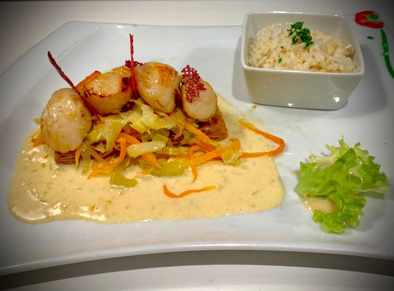 Feuilleté de Saint-Jacques et sa fondue de légumes