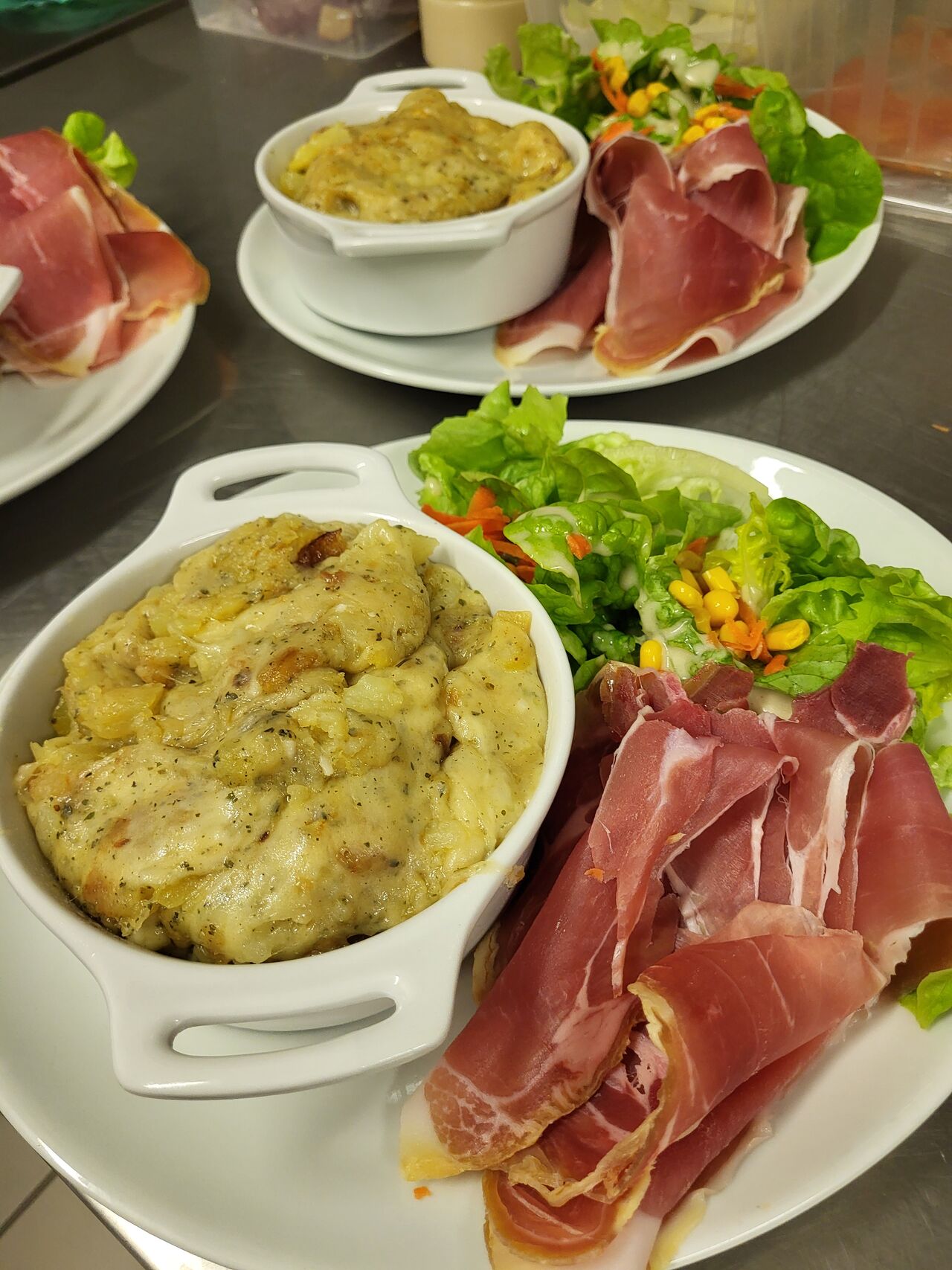 Traditionnelle truffade auvergnate