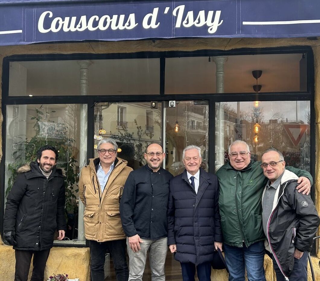 Visite du maire de Vanves, Bernard Gauducheau et de son équipe