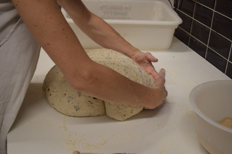 Pétrissage et façonnage manuel