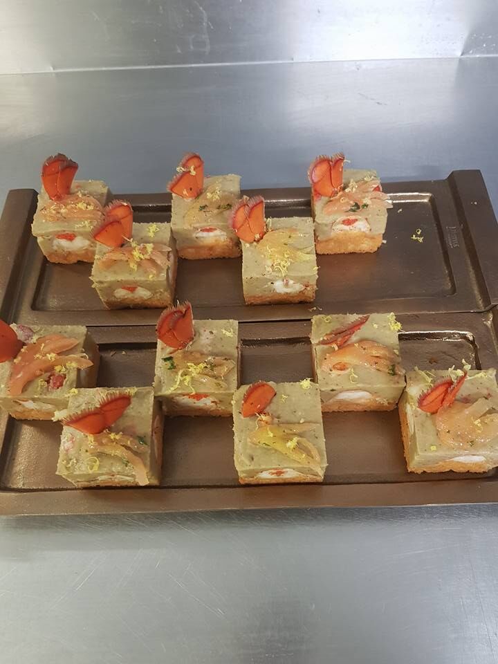 delice de homart et tomate a la menthe caviar d'aubergine