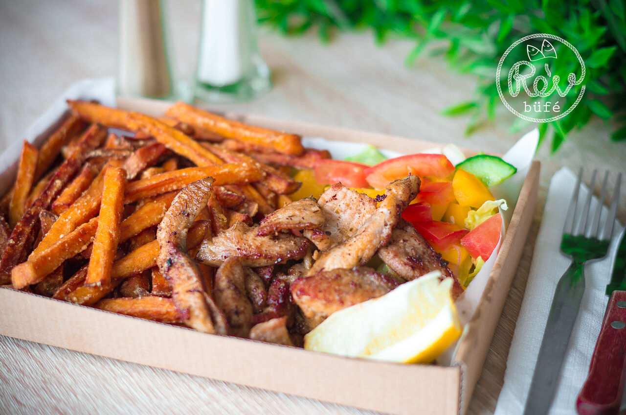 Harcsa gyrostál édesburgonyával