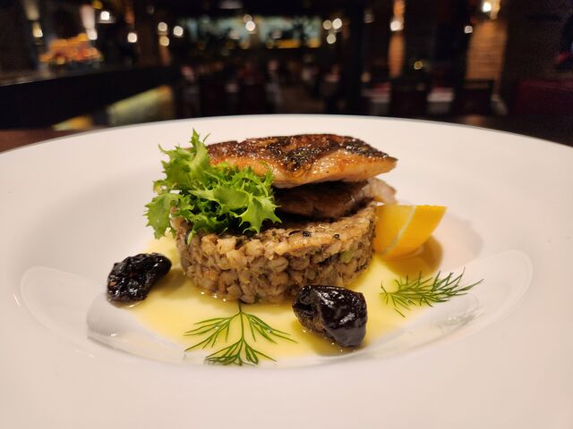 Pečený filet z candáta, houbový kuba