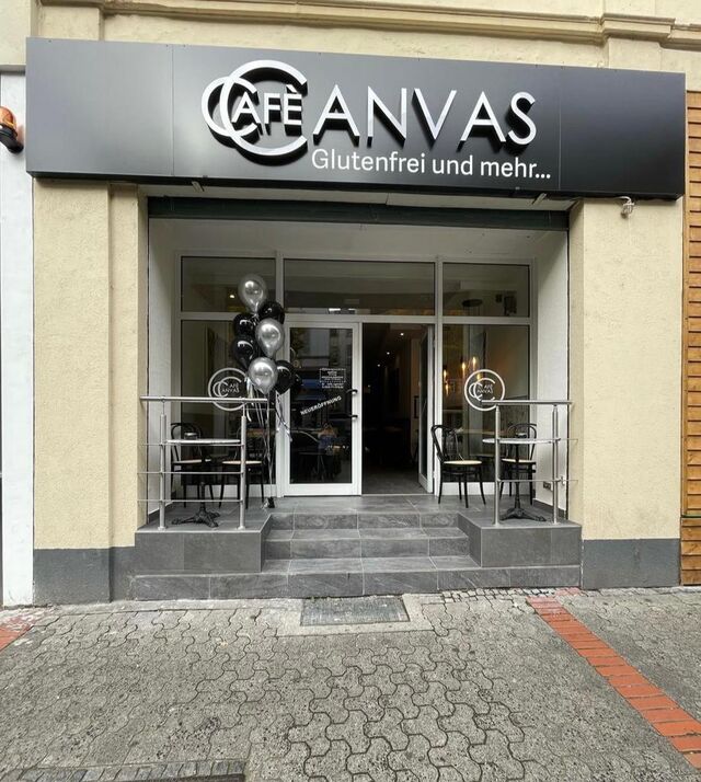 Der Eingang in unser Cafe Canvas