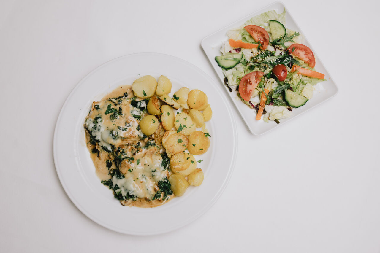Petto di pollo con spinaci e mozzarella