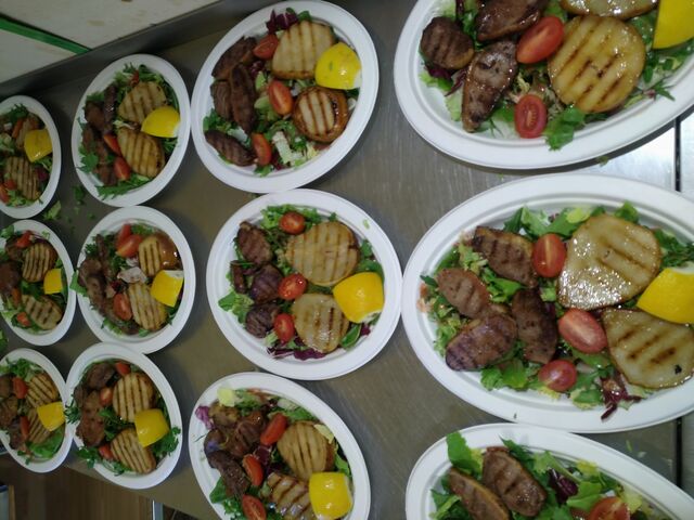 Sałatka z Gruszką i steki z kaczki