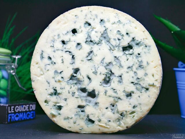 Fourme d'Ambert AOP - 14,15€/kg 