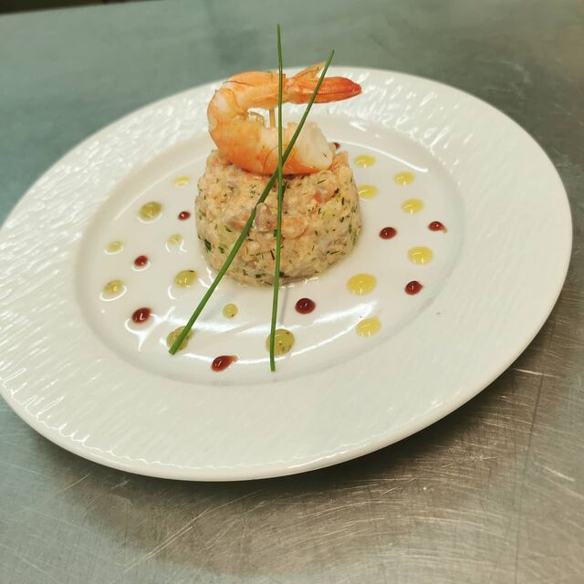 tartare de saumon frais aux fines herbes 