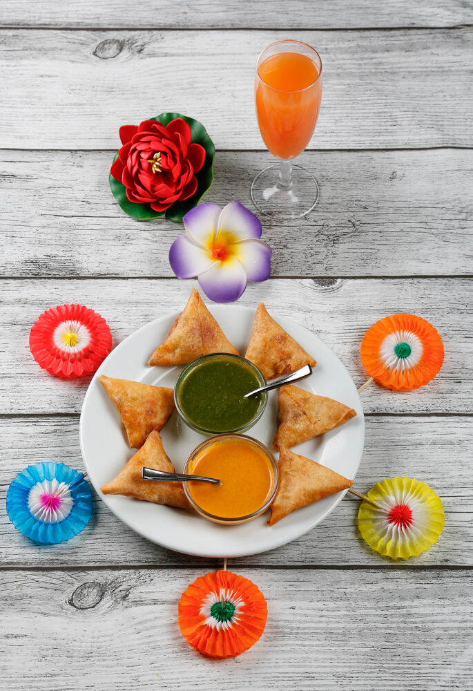 samoussa; legumes,poulet,poisson,viande