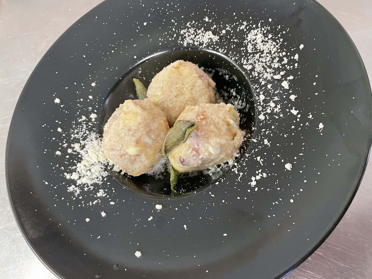 Canederli al burro fuso