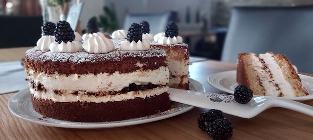 Brombeer-Käsesahne Torte