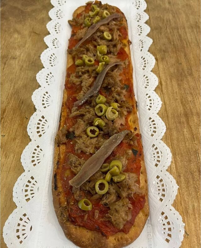 Atún, Anchoas y Aceitunas