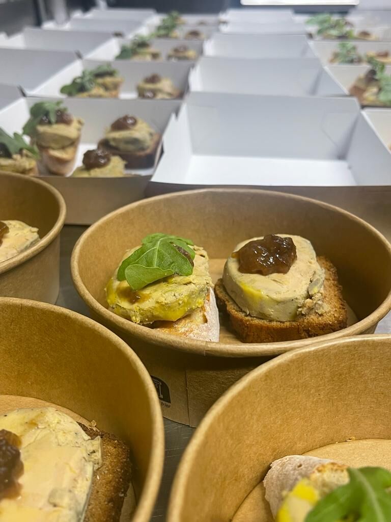 Duo de foie gras et ses toasts