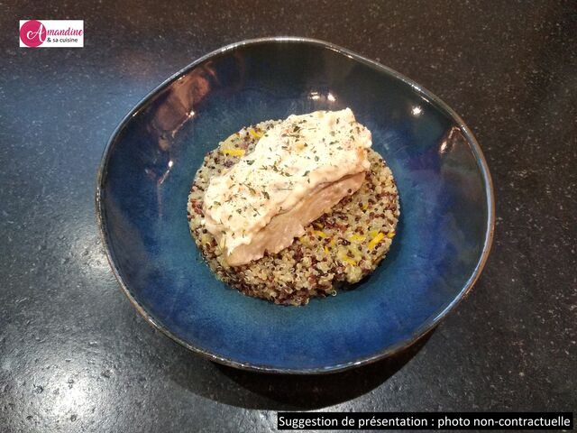 Filet de lieu noir rôti, sauce à la fondue de poireaux citronnée et vin moelleux, avec un trio de quinoa et courgettes jaunes