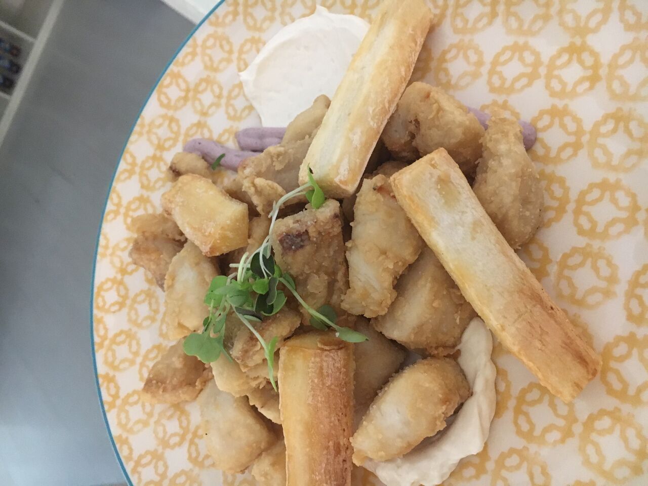 Chicharrón de pescado - menú