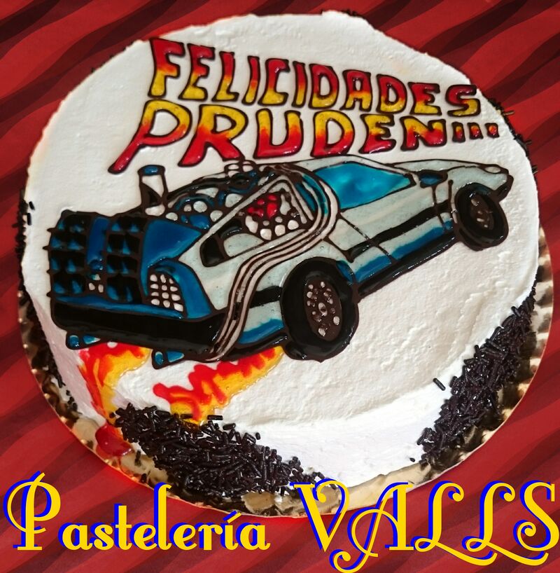 Tartas personalizadas.
Elige el tamaño, el relleno, la decoración que más te guste o tu temática preferida.