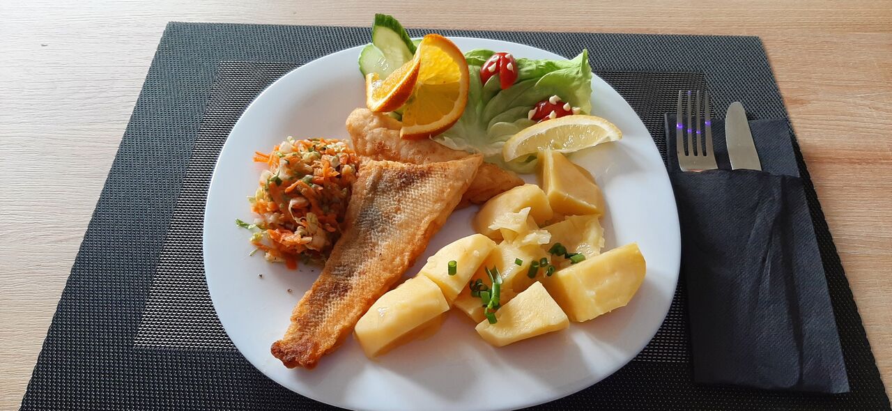 SANDACZ SMAŻONY Z ZIEMNIACZKAMI