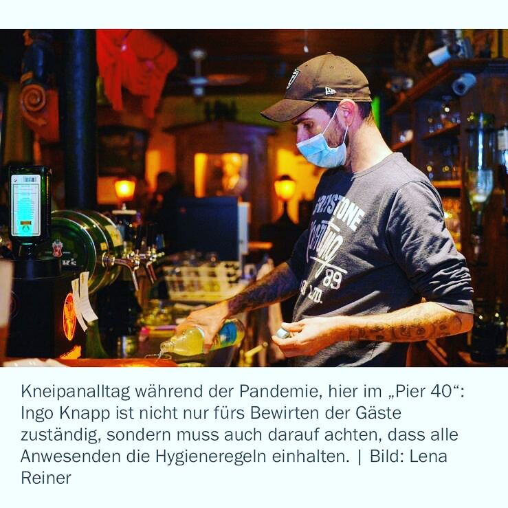 Ingo hinter der Bar zu Coronazeiten