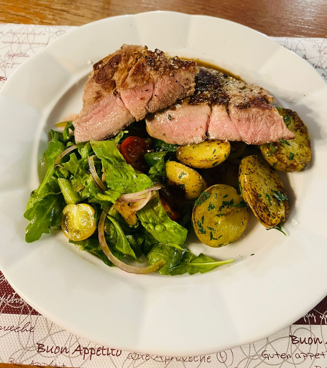 Vepřová krkovička s restovanými brambůrky 