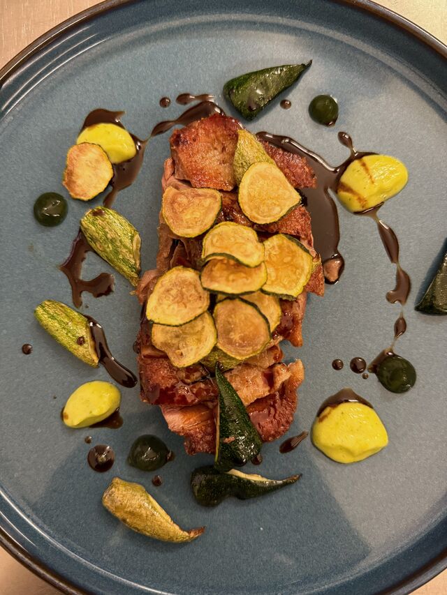 Petto d anatra con zucchine e menta 