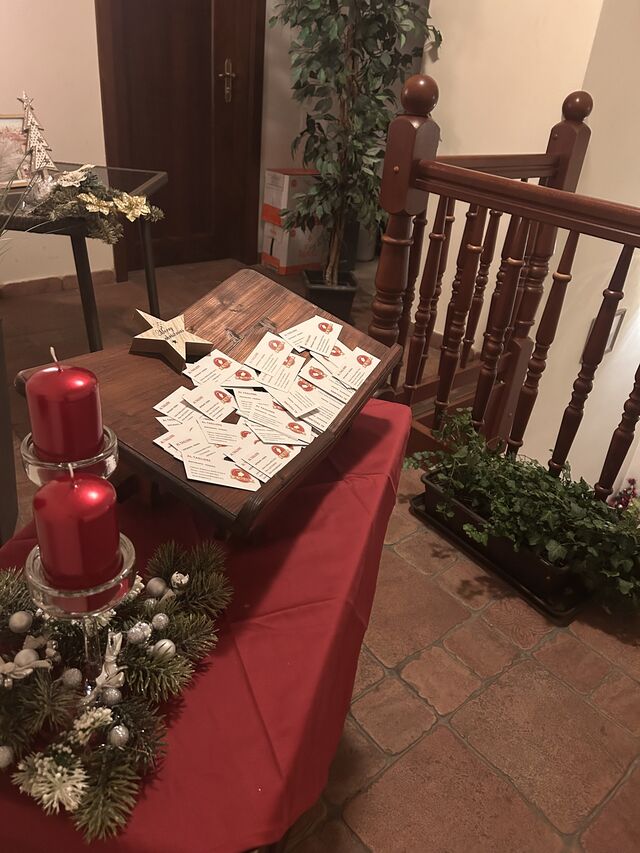  Christmas decorations 