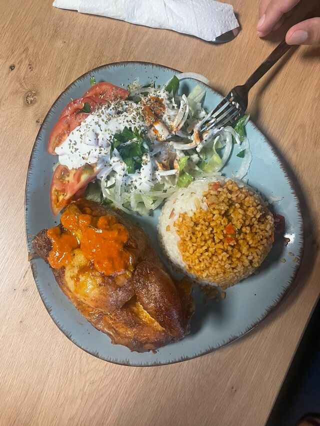 Grill-Hähnchen Reis-Salat