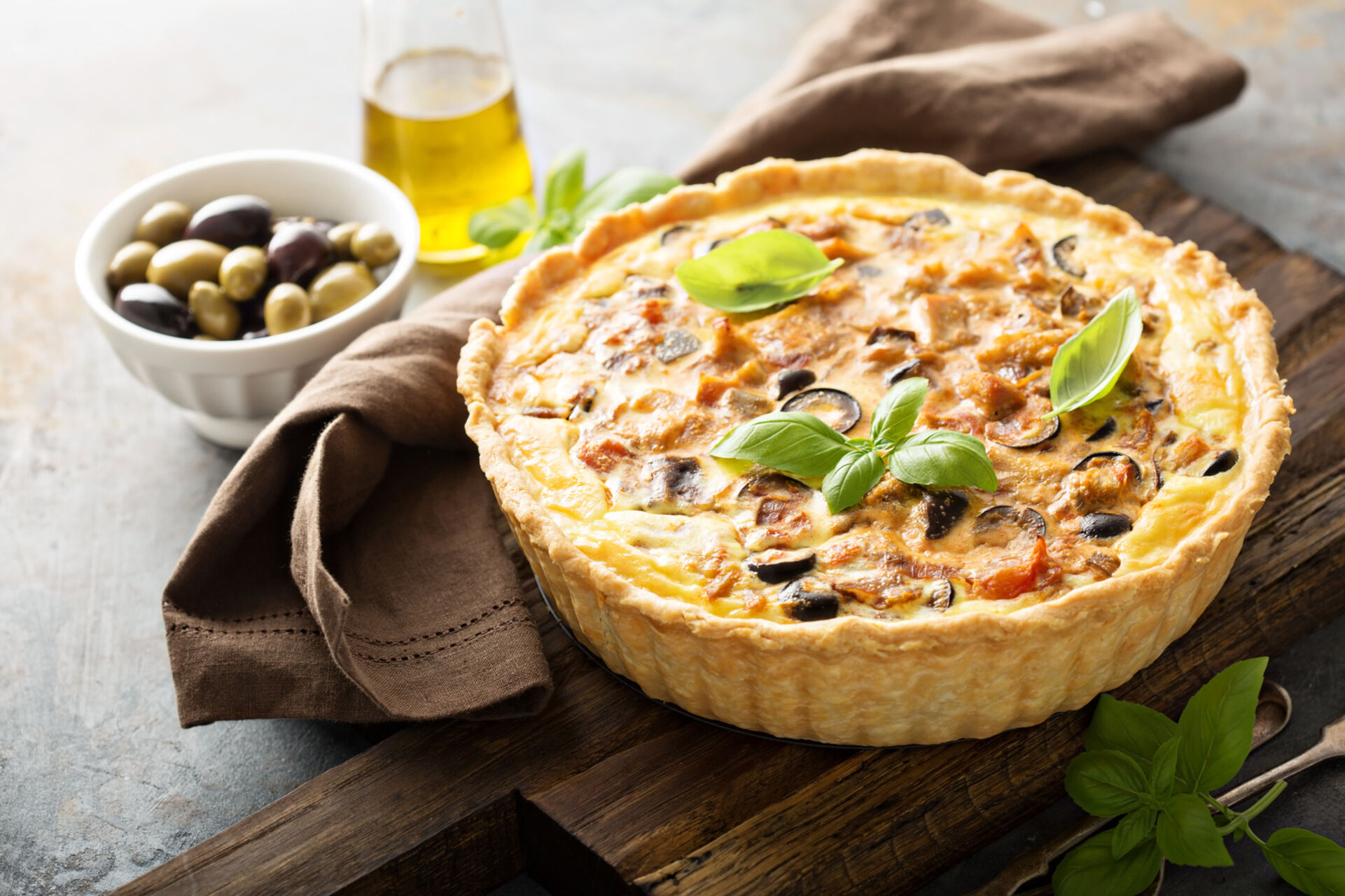 QUICHES, PIZZAS, SANDWICHS et SALADES