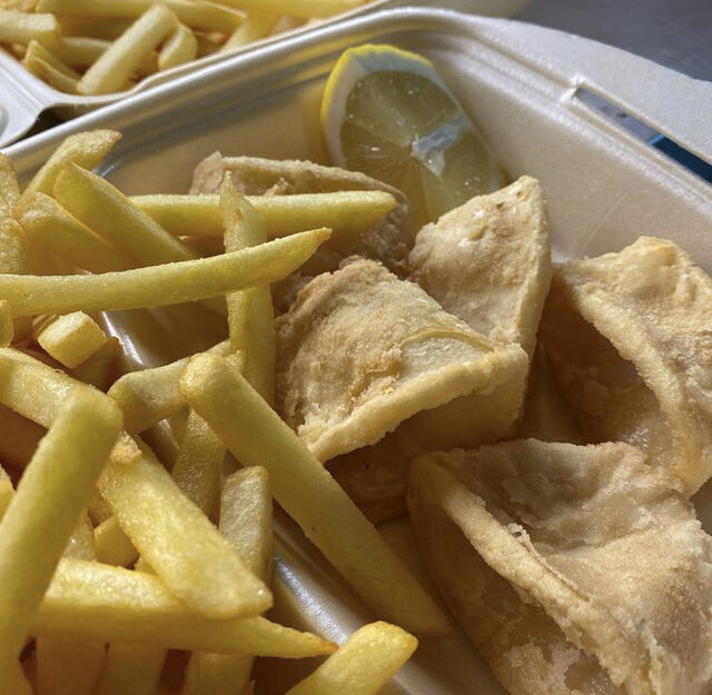 Kalamari gebacken mit Pommes