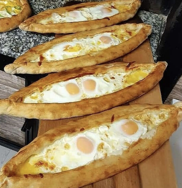Kaşarlı Yumurtalı Pide