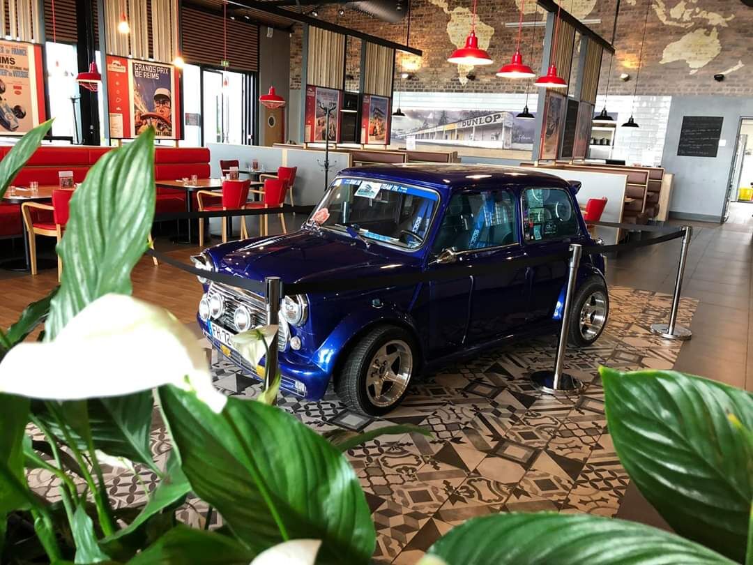 AUSTIN MINI de 1989 ayant participé au Rallye du Printemps Austin Mini Reims à Gueuxe, au Salon Champenois de Reims, et d'autres