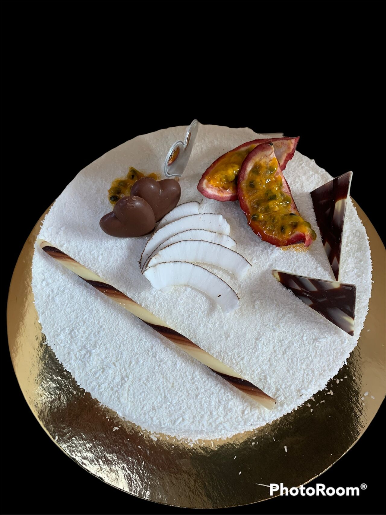 Entremets exotique
Biscuit dacquoise coco
Mousse coco citron vert insert mangue passion 