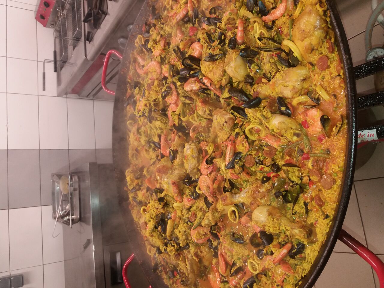 Pendant le confinement, paella du Week-End. Du 8,9 et 10 mai