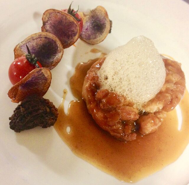 Ris de Veau aux morilles et chips de Vitelottes