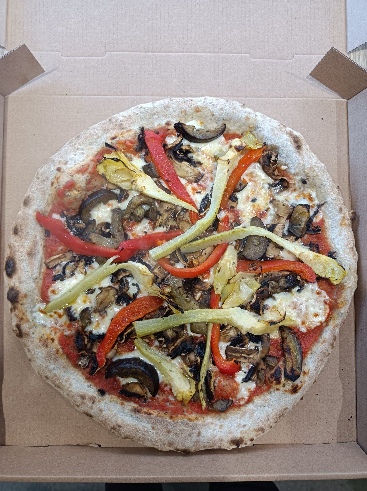 Pizza Vegetariano - Base tomate et pâte aux céréales 