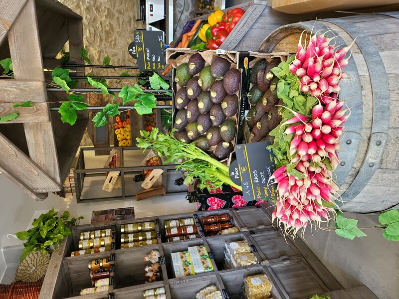 PRIMEUR FRUITS ET LÉGUMES LOCALE 