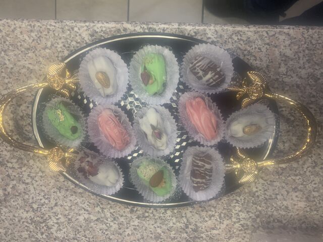 Plateau + dattes VIP (10 pièces) - 9€