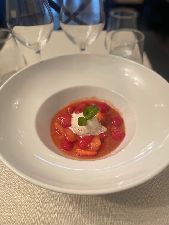Fraises poêlées, caramel au beurre salé 