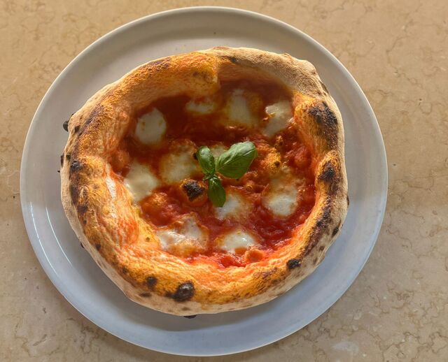 MARGHERITA DI BUFALA IMPASTO NAPOLETANO